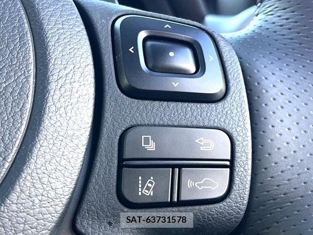 Lexus IS 2023-06 6907713-6