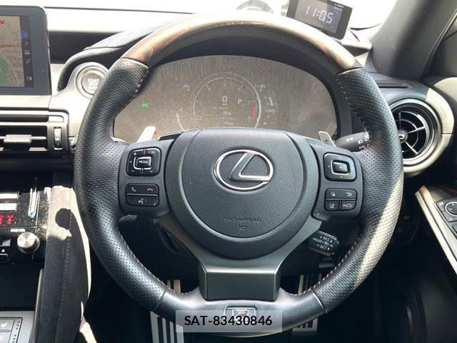 Lexus IS 2022-12 6907715-9