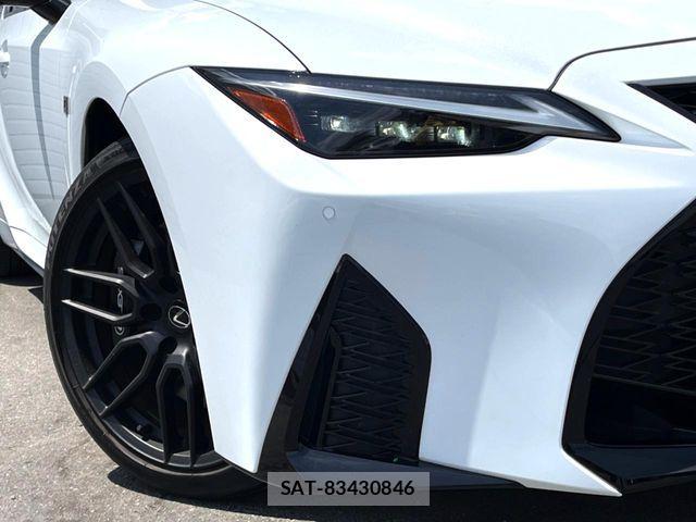 Lexus IS 2022-12 6907715-13