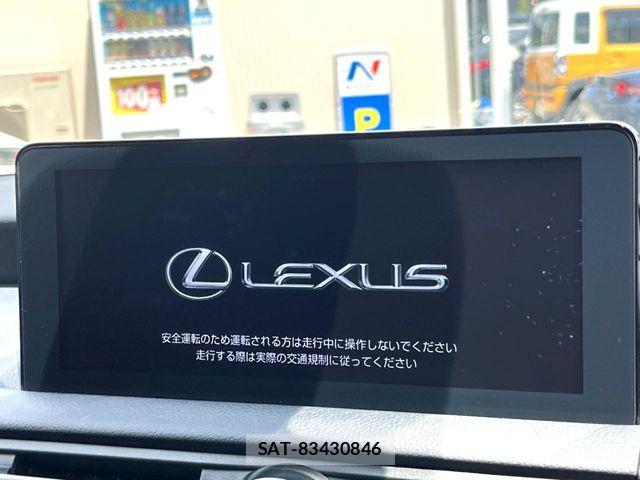 Lexus IS 2022-12 6907715-2
