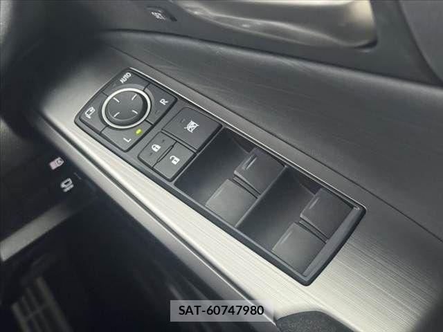 Lexus IS 2024-05 7358484-23