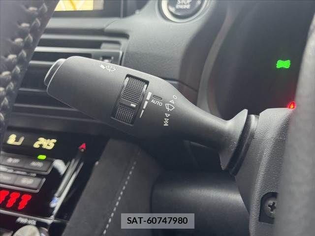 Lexus IS 2024-05 7358484-28