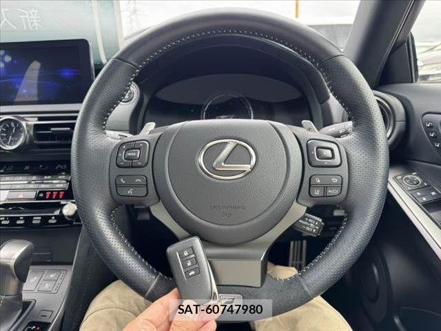 Lexus IS 2024-05 7358484-6