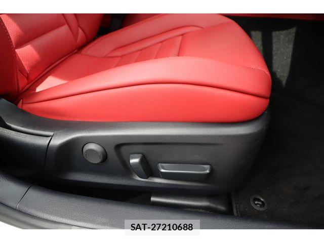 Lexus IS 2025-04 7786492-18