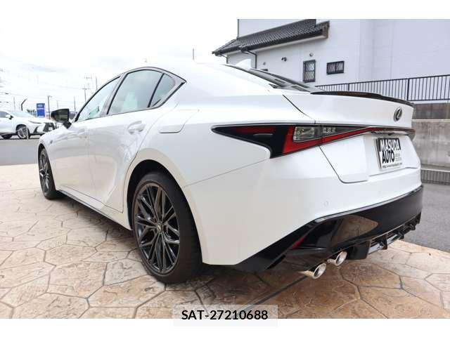 Lexus IS 2025-04 7786492-4