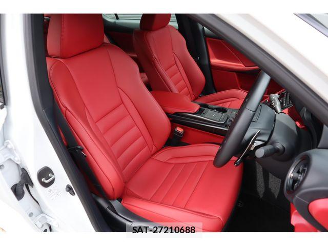 Lexus IS 2025-04 7786492-8