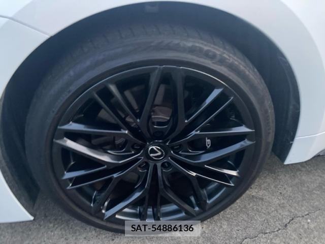 Lexus IS 2023-09 7877343-11
