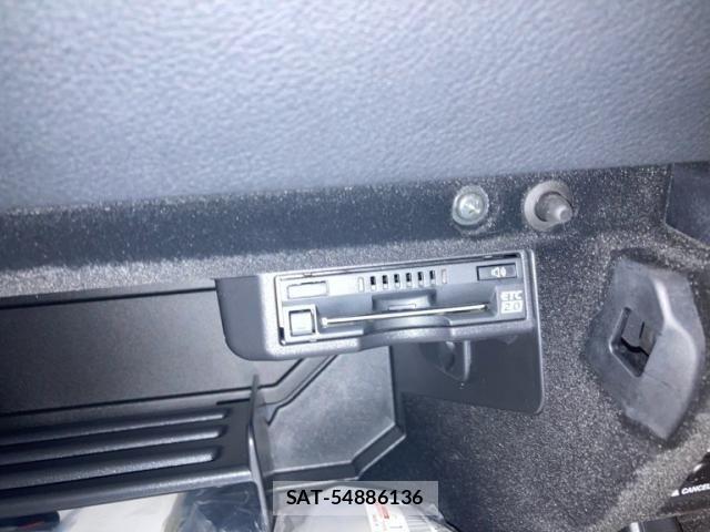 Lexus IS 2023-09 7877343-21