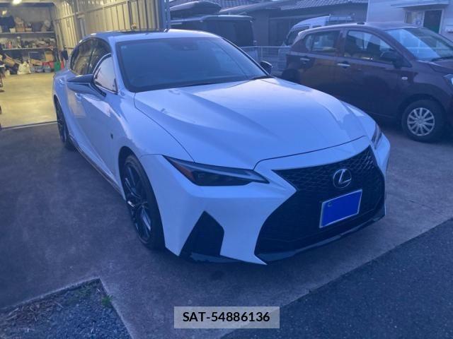 Lexus IS 2023-09 7877343-2