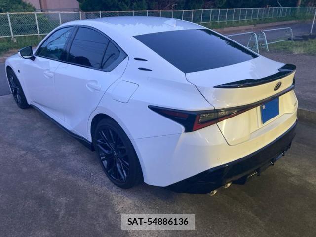 Lexus IS 2023-09 7877343-3