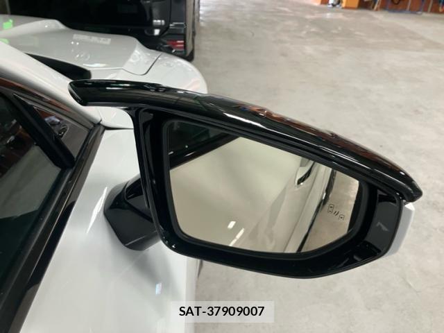 Lexus IS 2023-07 7962395-26