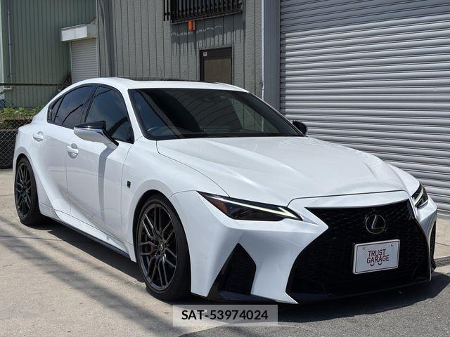 Lexus IS 2023-07 8036432-1