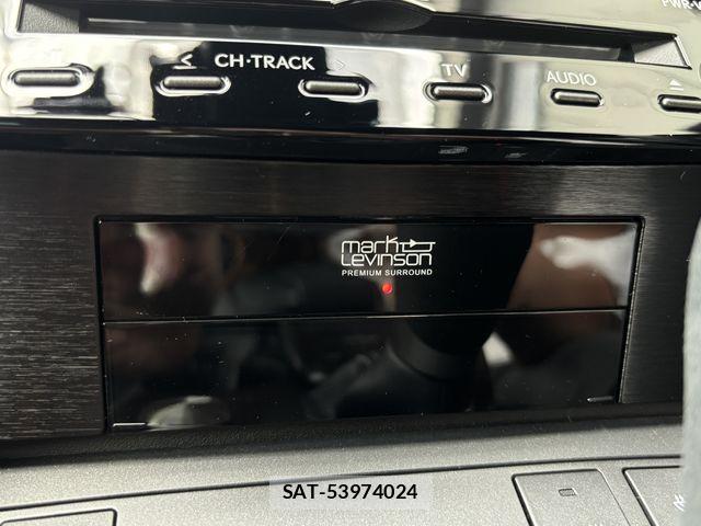 Lexus IS 2023-07 8036432-21