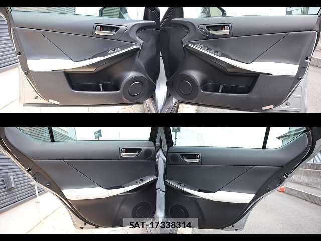 Lexus IS 2025-05 8230619-25