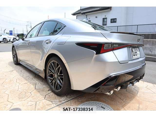 Lexus IS 2025-05 8230619-4