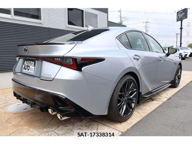 Lexus IS 2025-05 8230619-6