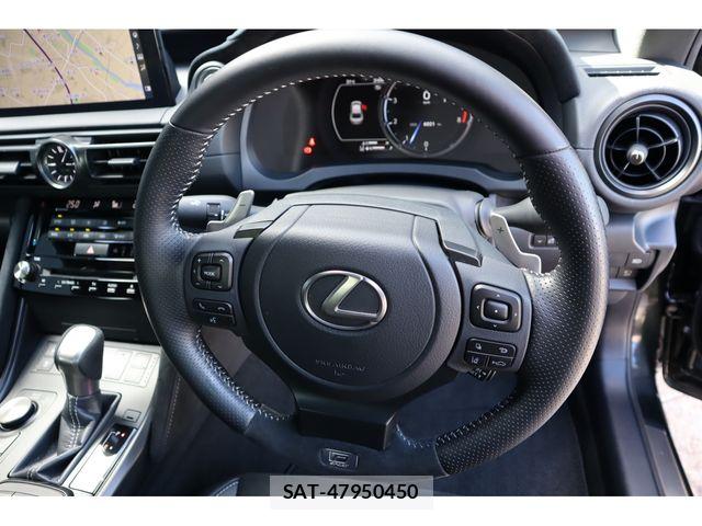 Lexus IS 2025-08 8366722-12