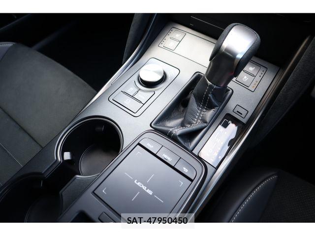 Lexus IS 2025-08 8366722-15