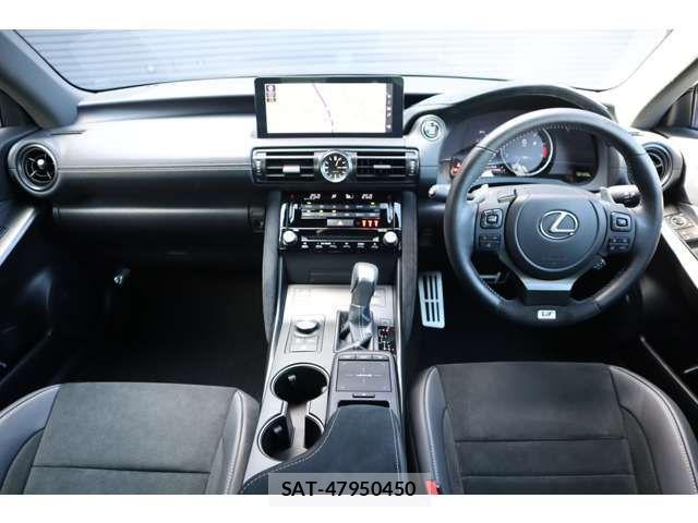 Lexus IS 2025-08 8366722-7