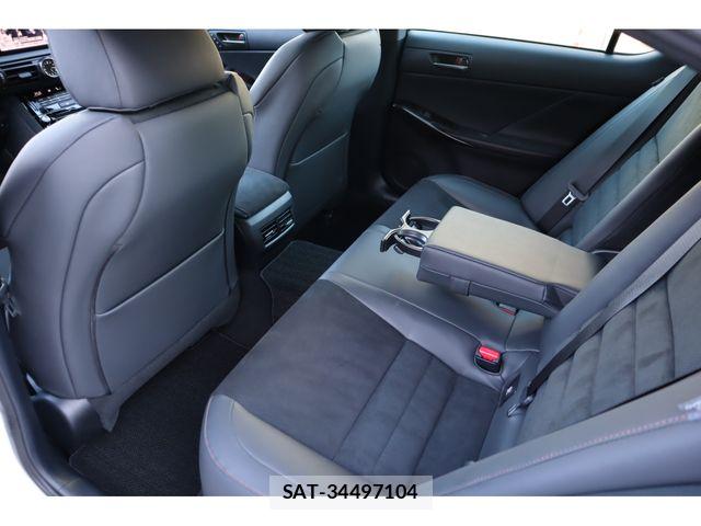 Lexus IS 2023-08 8366720-11