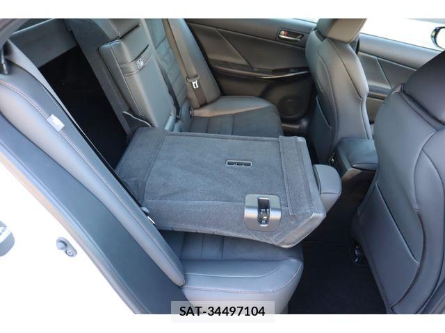 Lexus IS 2023-08 8366720-20