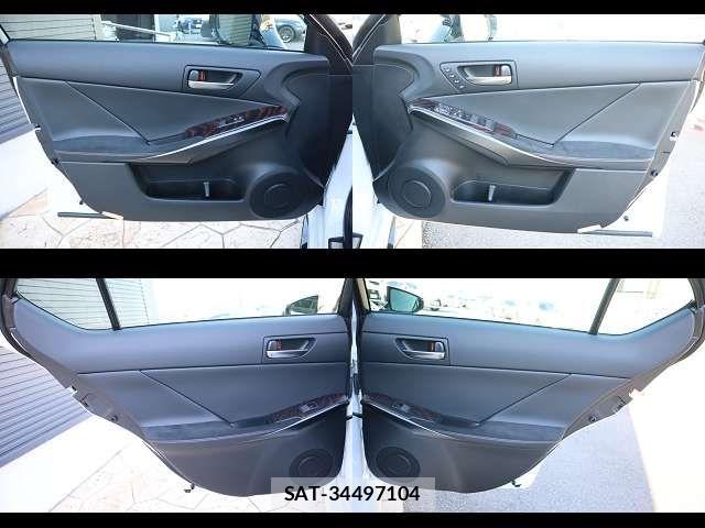 Lexus IS 2023-08 8366720-25