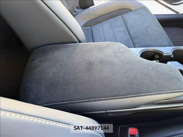 Lexus IS 2024-02 8743424-9