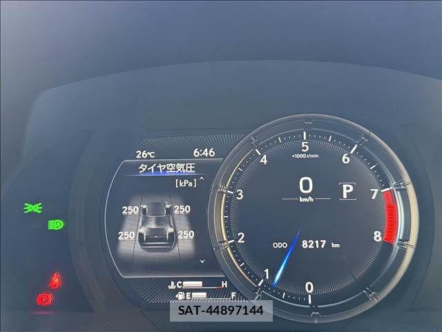 Lexus IS 2024-02 8743424-14
