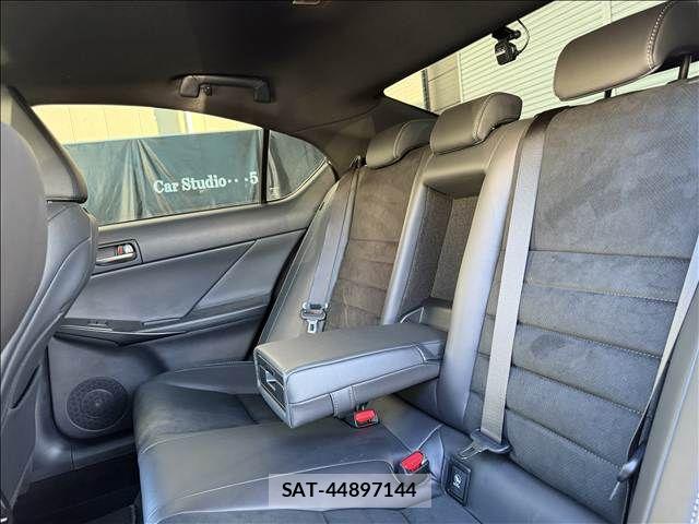 Lexus IS 2024-02 8743424-19