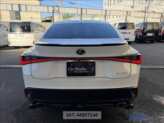 Lexus IS 2024-02 8743424-4