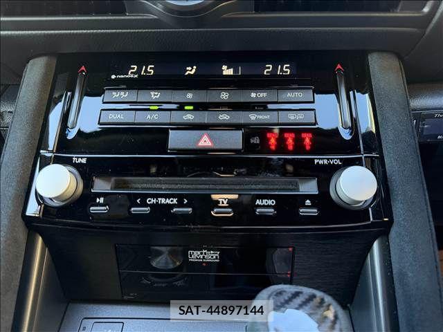 Lexus IS 2024-02 8743424-7