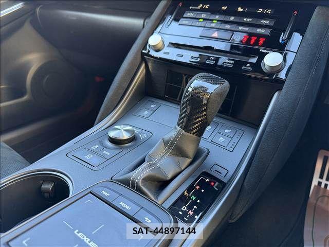 Lexus IS 2024-02 8743424-8
