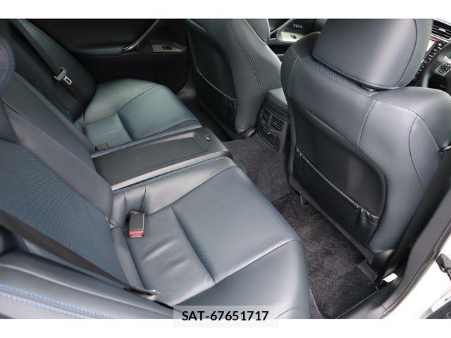 Lexus IS F 2011-09 1286283-10