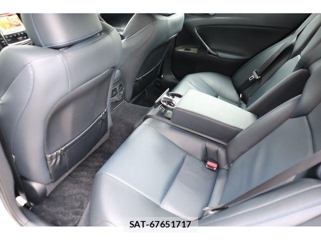 Lexus IS F 2011-09 1286283-11