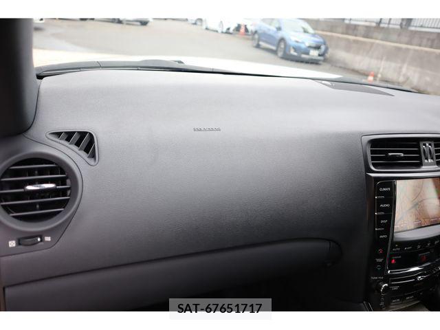 Lexus IS F 2011-09 1286283-20
