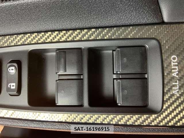 Lexus IS F 2011-07 2316731-14