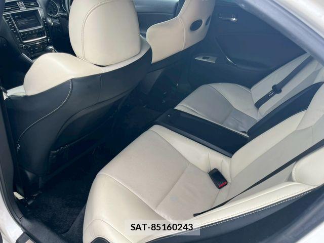 Lexus IS F 2008-11 7979764-11