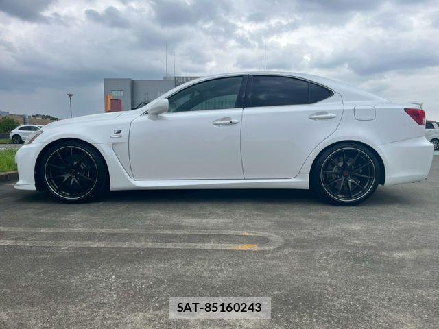 Lexus IS F 2008-11 7979764-7