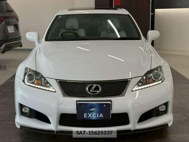 Lexus IS F 2014-06 8100131-2