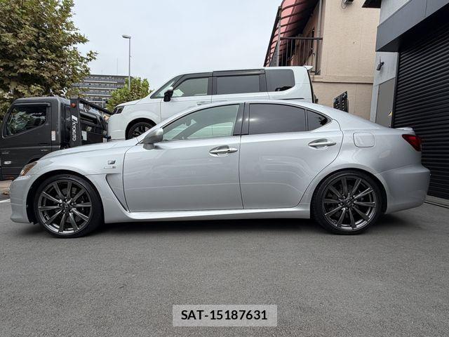 Lexus IS F 2010-03 8849578-4