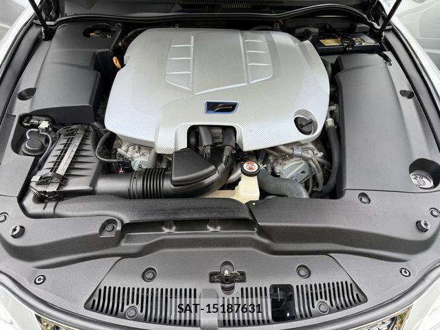 Lexus IS F 2010-03 8849578-7