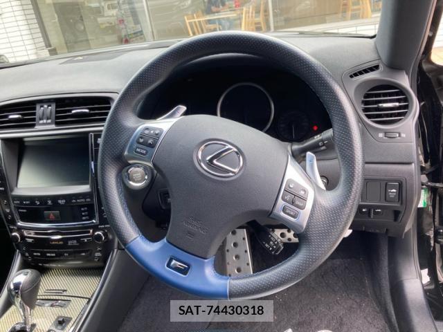 Lexus IS F 2010-08 8841003-14