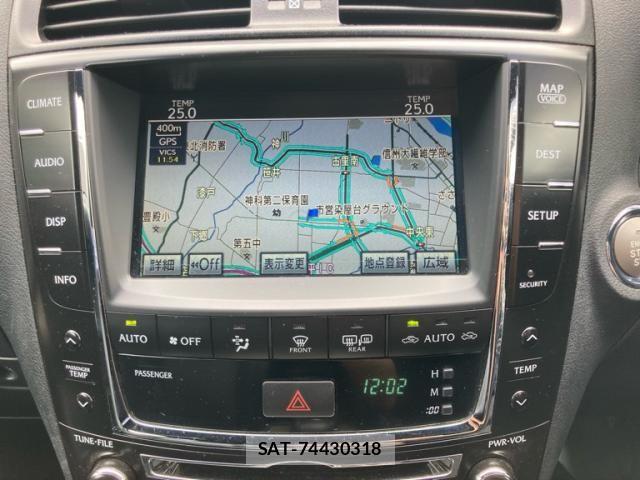 Lexus IS F 2010-08 8841003-17