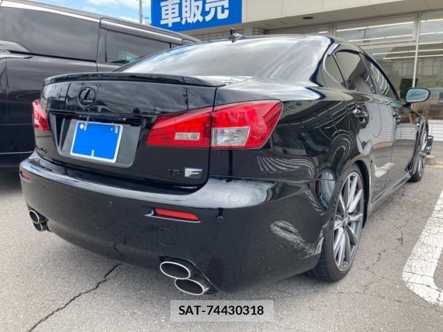 Lexus IS F 2010-08 8841003-4