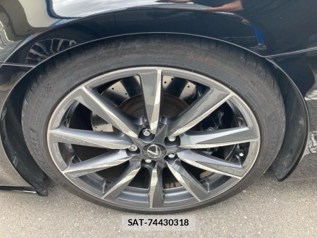 Lexus IS F 2010-08 8841003-8