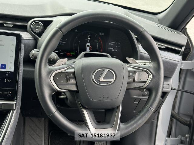 Lexus LBX 2024-03 902070-11
