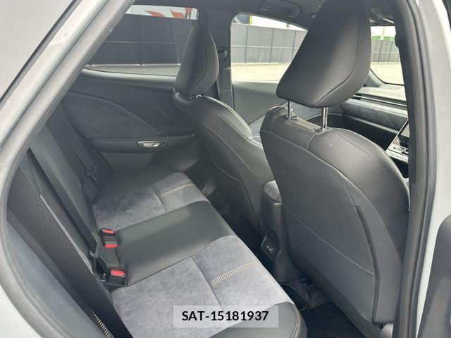 Lexus LBX 2024-03 902070-16