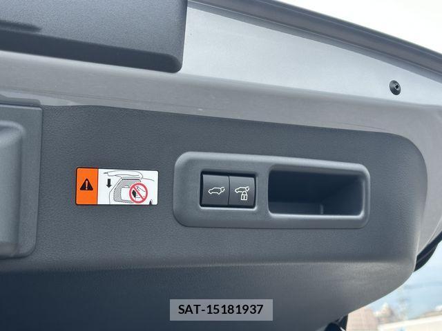 Lexus LBX 2024-03 902070-18