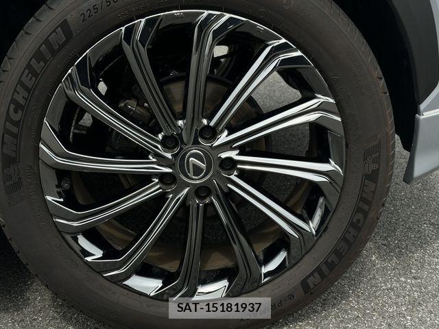 Lexus LBX 2024-03 902070-19