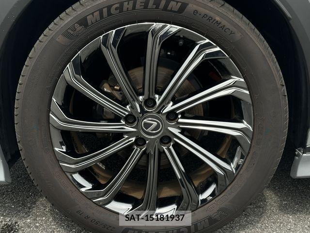 Lexus LBX 2024-03 902070-20